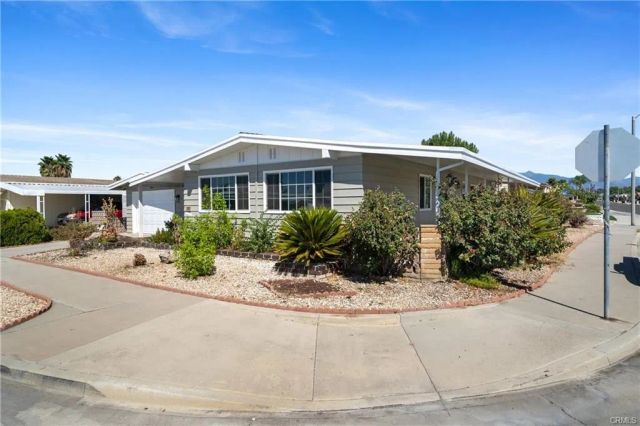 992 S Elk, Hemet, CA 92543