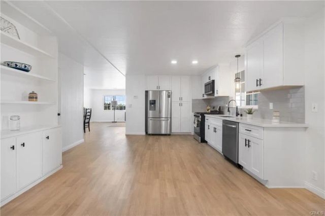 992 S Elk, Hemet, CA 92543