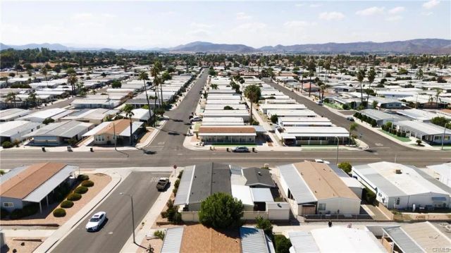 992 S Elk, Hemet, CA 92543