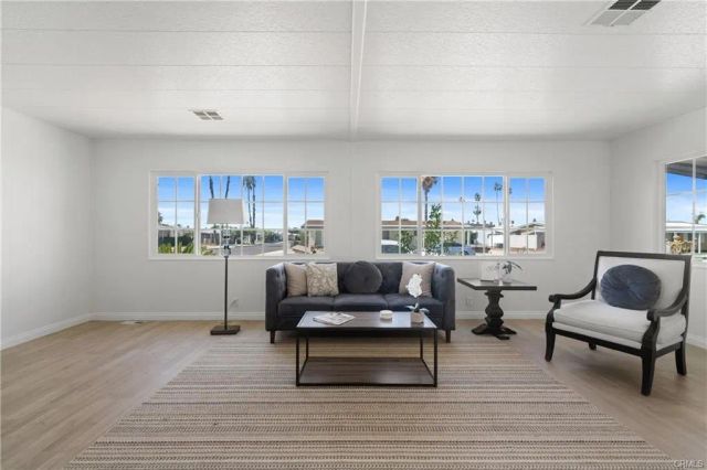 992 S Elk, Hemet, CA 92543