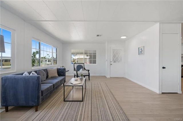 992 S Elk, Hemet, CA 92543