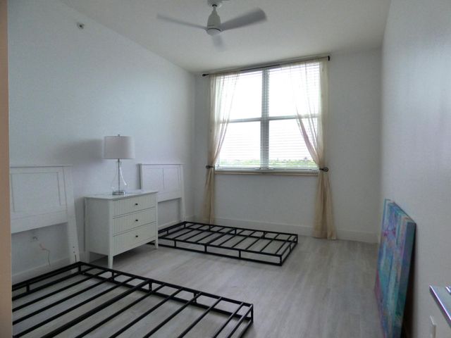 802 W Windward Way 303, Lantana, FL 33462