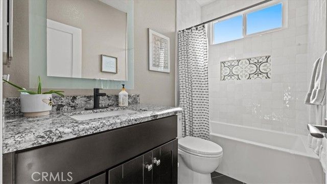 2816 W Sunnyview, Rialto, CA 92377