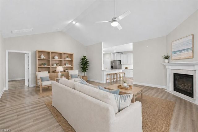 2136 Edwin DR, Chesapeake, VA 23322