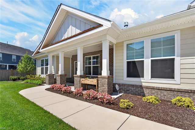 2136 Edwin DR, Chesapeake, VA 23322