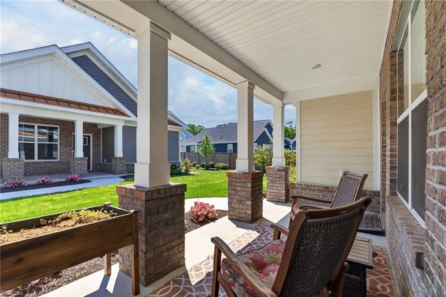 2136 Edwin DR, Chesapeake, VA 23322