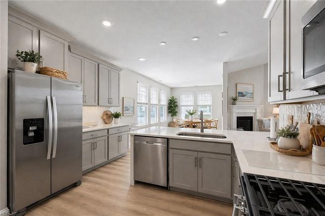 2136 Edwin DR, Chesapeake, VA 23322