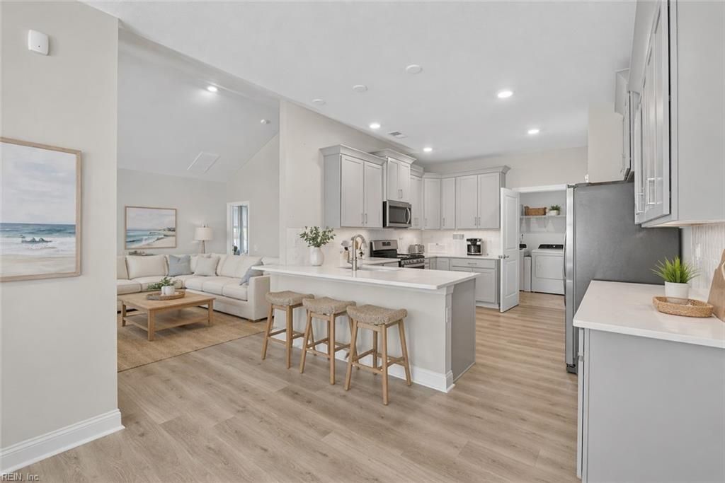 2136 Edwin DR, Chesapeake, VA 23322