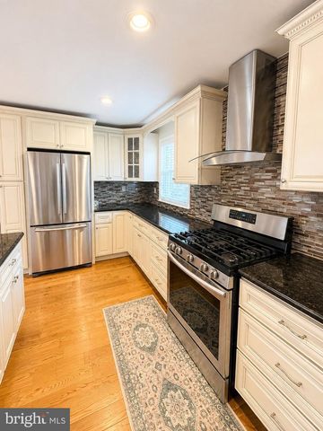 3646 GENESEE DR, Philadelphia, PA 19154