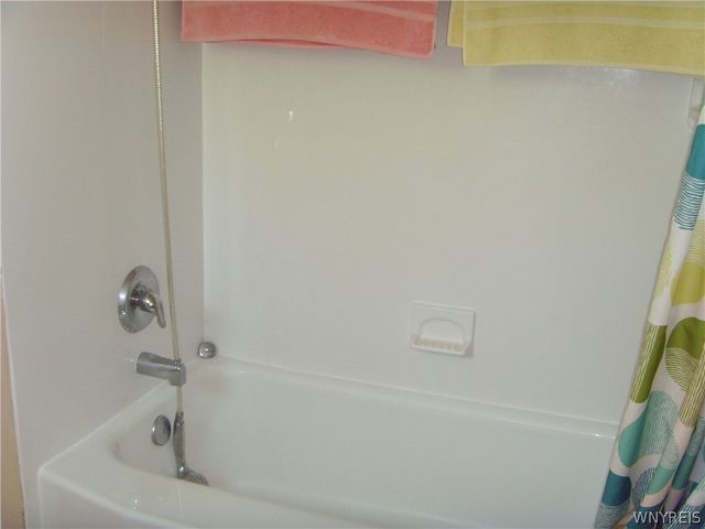 40 Princeton Place, Orchard Park, NY 14127