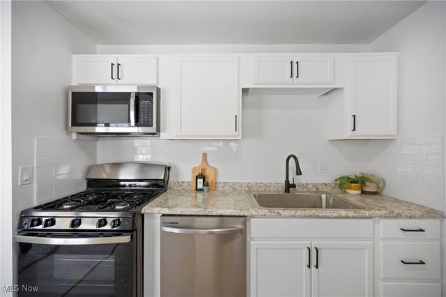 6186 Eldridge Boulevard, Bedford Heights, OH 44146