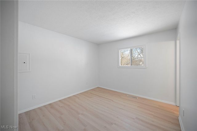 6186 Eldridge Boulevard, Bedford Heights, OH 44146