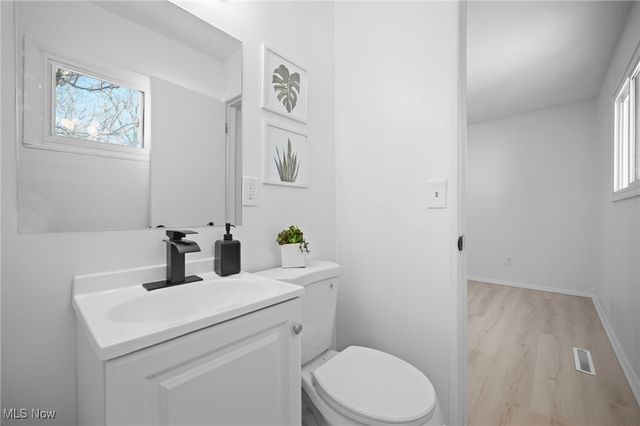 6186 Eldridge Boulevard, Bedford Heights, OH 44146