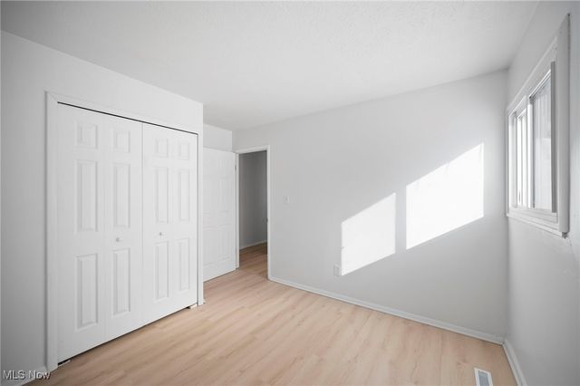 6186 Eldridge Boulevard, Bedford Heights, OH 44146