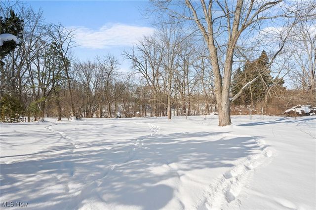 6186 Eldridge Boulevard, Bedford Heights, OH 44146