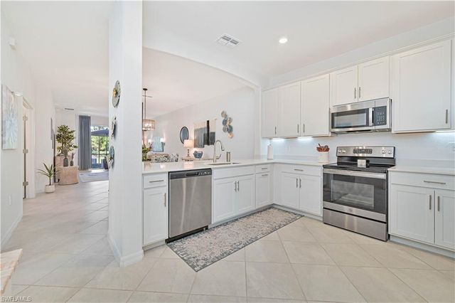 2200 Dragonfruit WAY, Naples, FL 34120