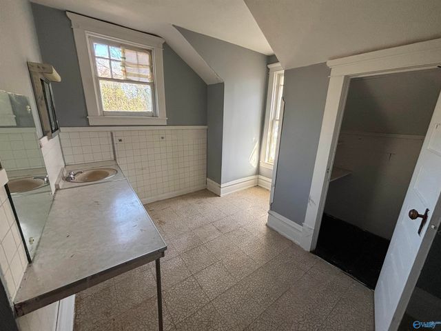 2303 Dozier Street, Gadsden, AL 35904