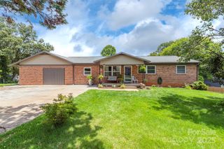 39 N Pershing Road, Asheville, NC 28805
