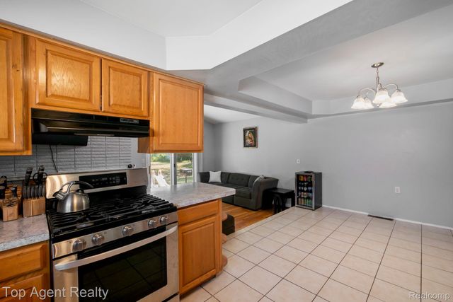 3053 Belcher Drive, Sterling Heights, MI 48310