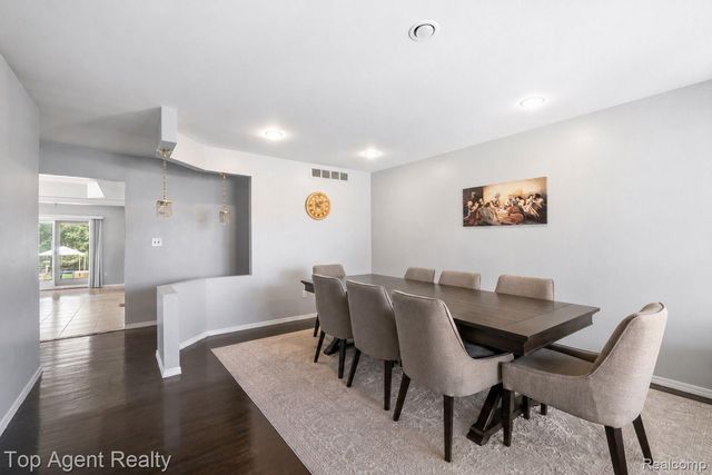 3053 Belcher Drive, Sterling Heights, MI 48310