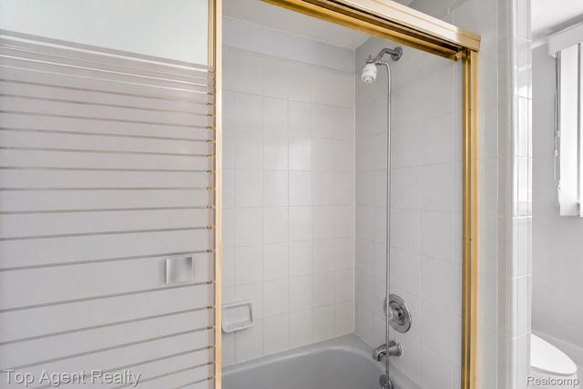 3053 Belcher Drive, Sterling Heights, MI 48310