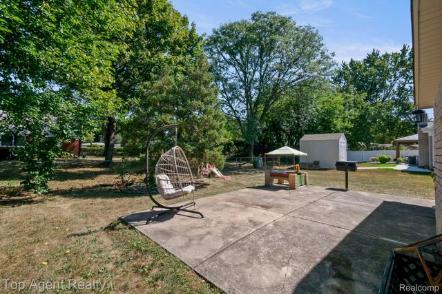 3053 Belcher Drive, Sterling Heights, MI 48310