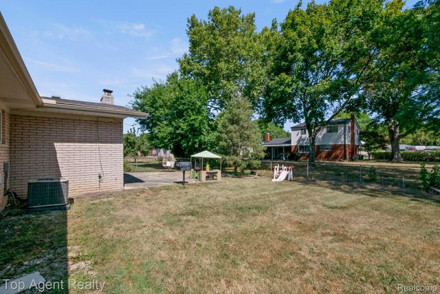 3053 Belcher Drive, Sterling Heights, MI 48310