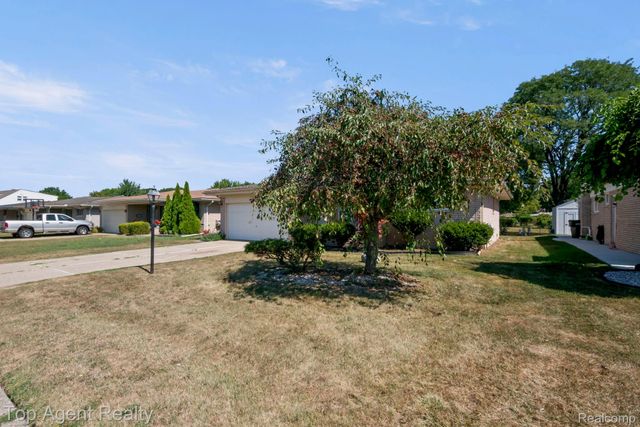 3053 Belcher Drive, Sterling Heights, MI 48310