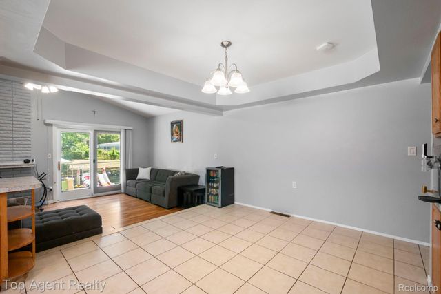 3053 Belcher Drive, Sterling Heights, MI 48310