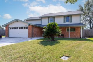 10522 Gulfstream Lane, Sugar Land, TX 77498