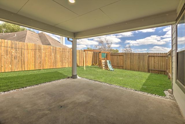 1228 Haverford Lane, Dayton, TX 77535