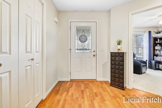 1527 W Addison Way, Laketon Twp, MI 49445