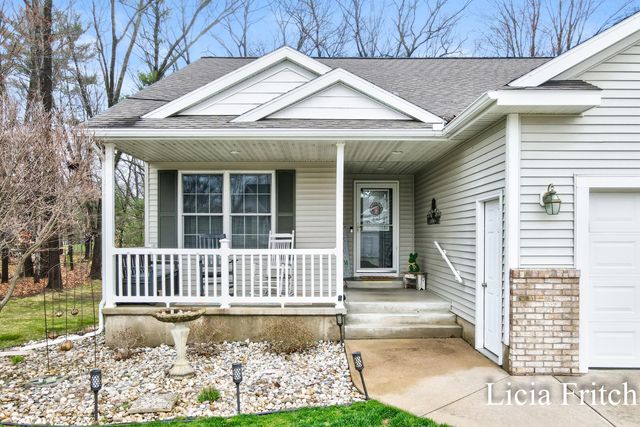 1527 W Addison Way, Laketon Twp, MI 49445