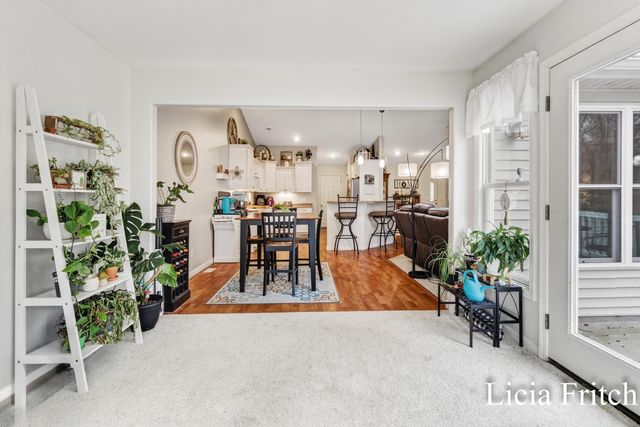 1527 W Addison Way, Laketon Twp, MI 49445