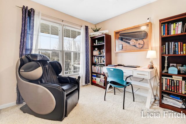 1527 W Addison Way, Laketon Twp, MI 49445