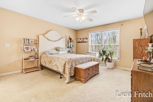 1527 W Addison Way, Laketon Twp, MI 49445