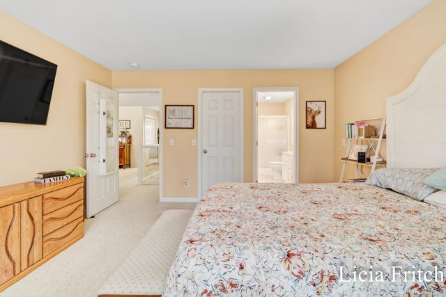 1527 W Addison Way, Laketon Twp, MI 49445