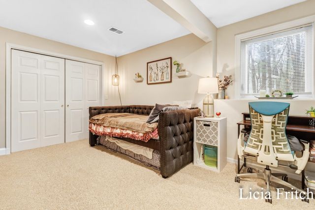 1527 W Addison Way, Laketon Twp, MI 49445