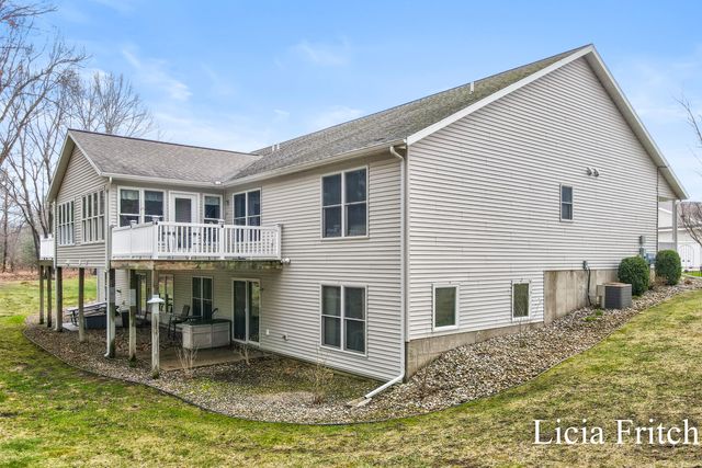 1527 W Addison Way, Laketon Twp, MI 49445