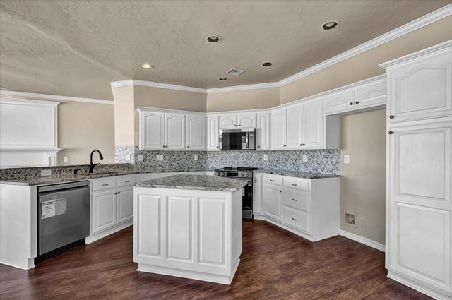 217 NW 160th Street, Edmond, OK 73013