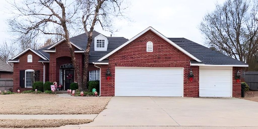 21574 Lake Shadows Drive, Edmond, OK 73012