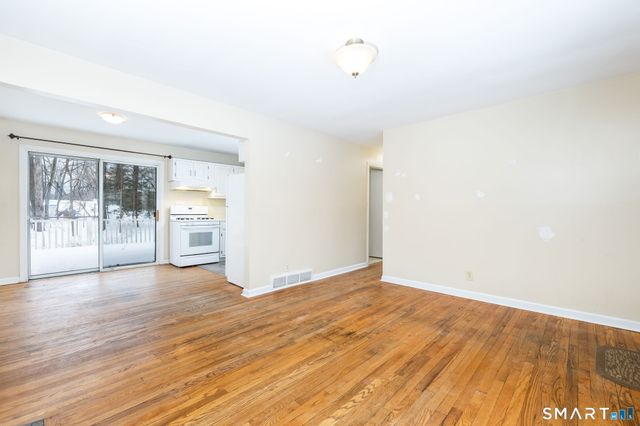 411 Bennetts Farm Road, Ridgefield, CT 06877