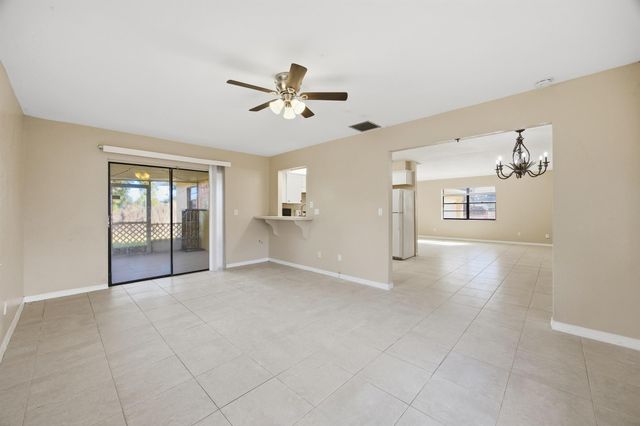 569 SE Fallon Drive, Port St Lucie, FL 34983