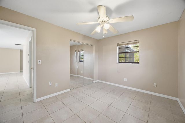 569 SE Fallon Drive, Port St Lucie, FL 34983