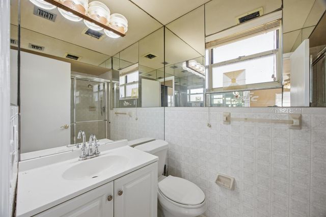 569 SE Fallon Drive, Port St Lucie, FL 34983