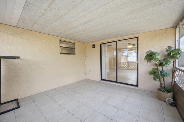 569 SE Fallon Drive, Port St Lucie, FL 34983