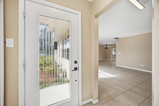 569 SE Fallon Drive, Port St Lucie, FL 34983