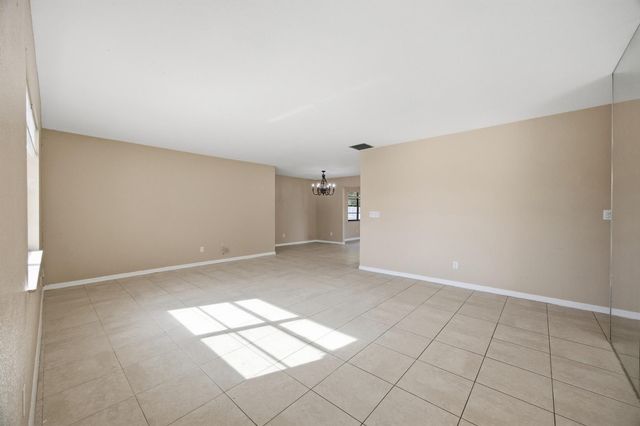 569 SE Fallon Drive, Port St Lucie, FL 34983