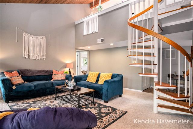 1270 Hillburn Avenue, Grand Rapids, MI 49504