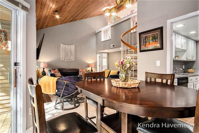 1270 Hillburn Avenue, Grand Rapids, MI 49504